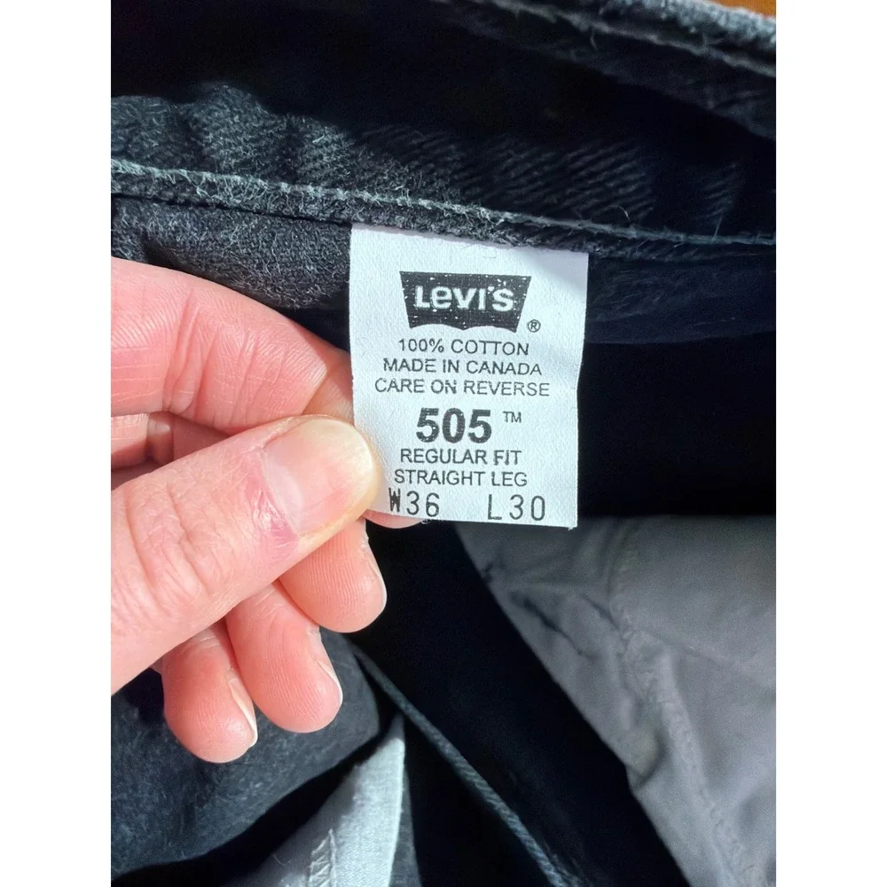 Vintage Levi's 505 Regular Fit Straight Leg Jeans Mens 36x30 Black Denim Y2K '01